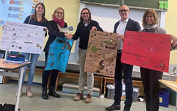 Preisverleihung Schönbornschule Gruppenfoto zur Preisverleihung in der Schönbornschule
