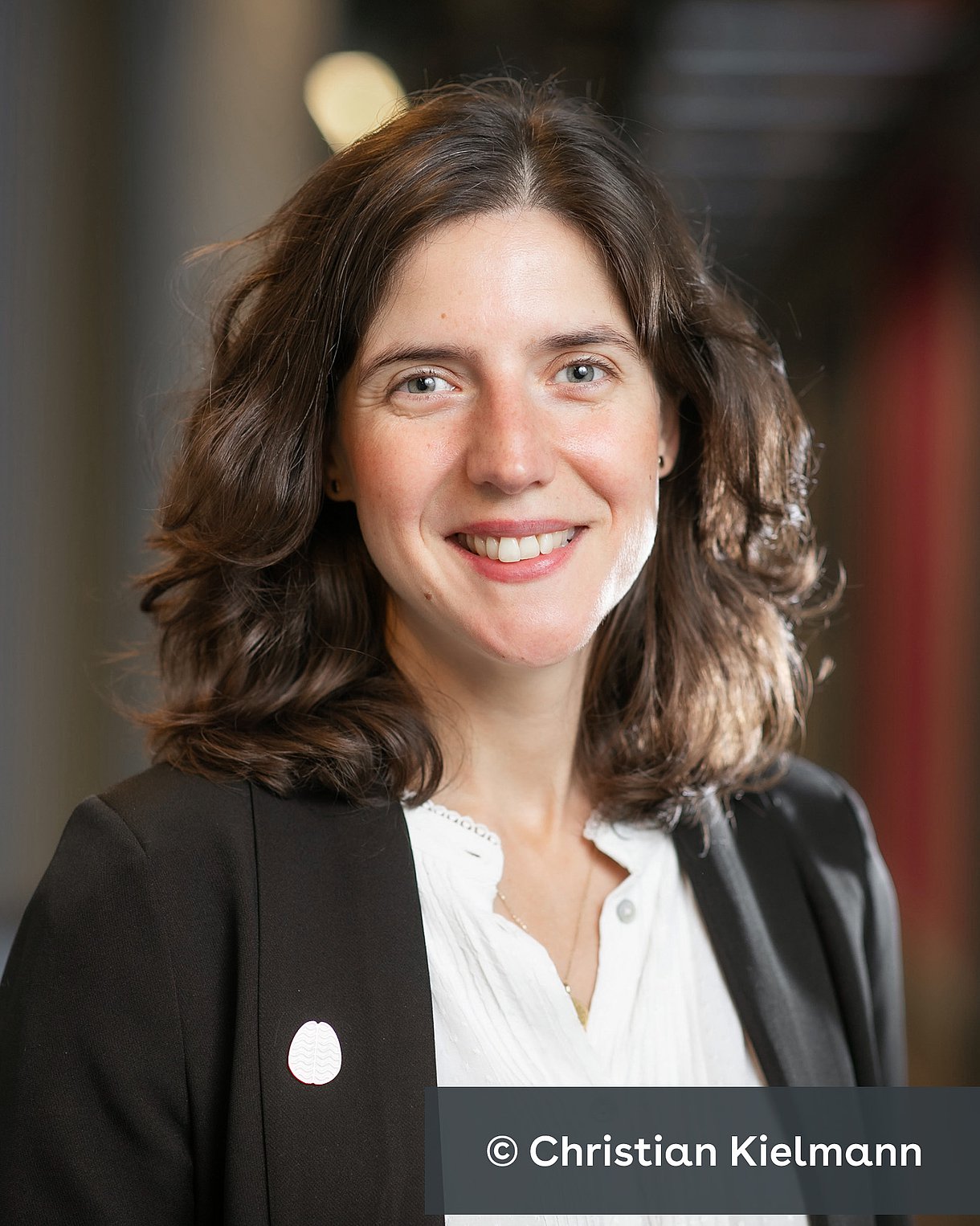 Porträt von Prof. Dr. Fatma Deniz