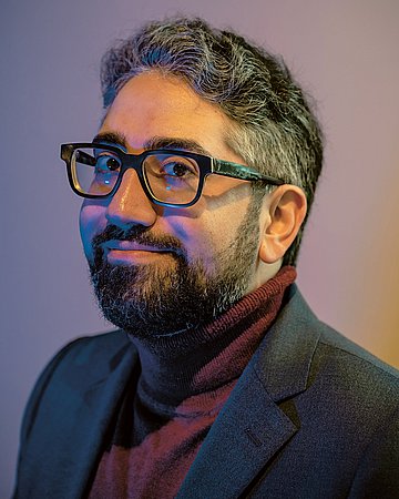 Foto: Manouchehr Shamsrizi, Co-Founder des &bdquo;gamelab.berlin&ldquo; am Exzellenzcluster, Humboldt-Universit&auml;t Berlin.