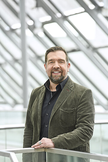 Portr&auml;t: Michael Bernatek, Referent Presse & Kommunikation im AOK-Bundesverband