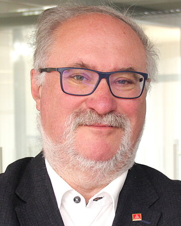 Portr&auml;t von Lutz Sch&auml;ffer, alternierender Verwaltungsratsvorsitzender und Versichertenvertreter bei der AOK NordWest