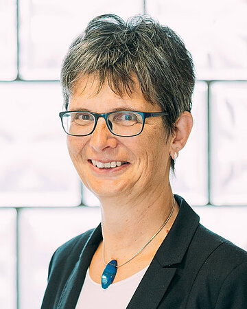 Foto: Sabine Str&uuml;der, Fachbereichsleiterin Gesundheit und Pflege bei der Verbraucherzentrale Rheinland-Pfalz.