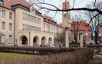 Foto: Blick auf die München Klinik Schwabing, in der am 27. Januar 2020 der erste Corona-Fall Deutschlands behandelt wurde