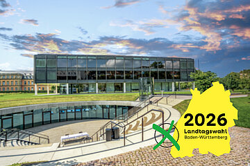 Eine Abbildung des Landtags von Baden-Württemberg, vor der das Logo "Landtagswahl 2026" zu sehen ist.