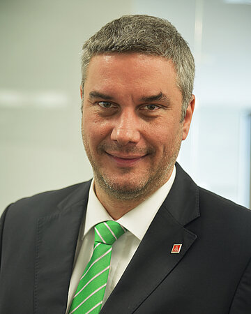 Portr&auml;t von Oliver B&ouml;hme