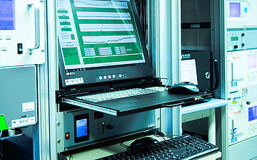 Foto einer Messstation f&uuml;r Kohlendioxid, Kohlenmonoxid, Methan und Wasserdampf
