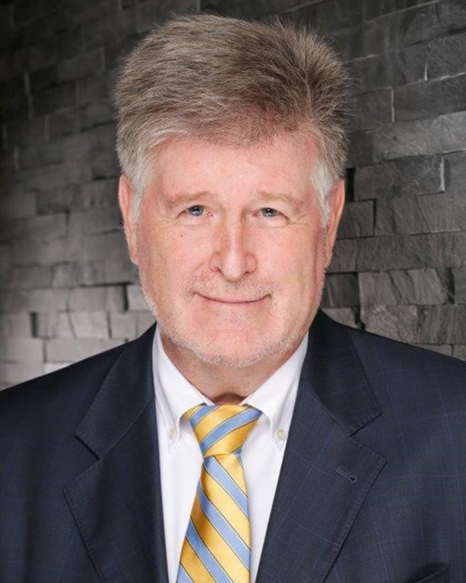 Foto: Ernst Hauck, deutscher Jurist und ehemaliger Vorsitzender Richter am Bundessozialgericht.